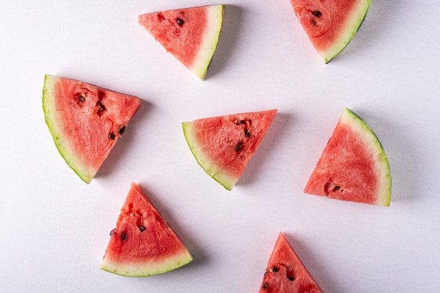 How to cut a watermelon?